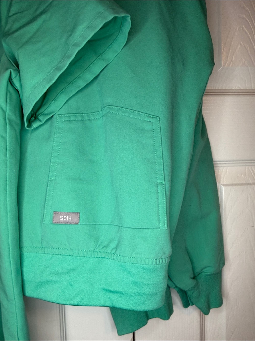Figs Short Sleeve Scrub Set in Seafoam Green - Picture 3 of 3